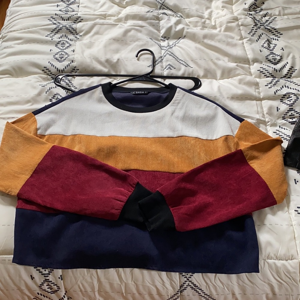 Cropped Retro Top - Picture 2 of 2